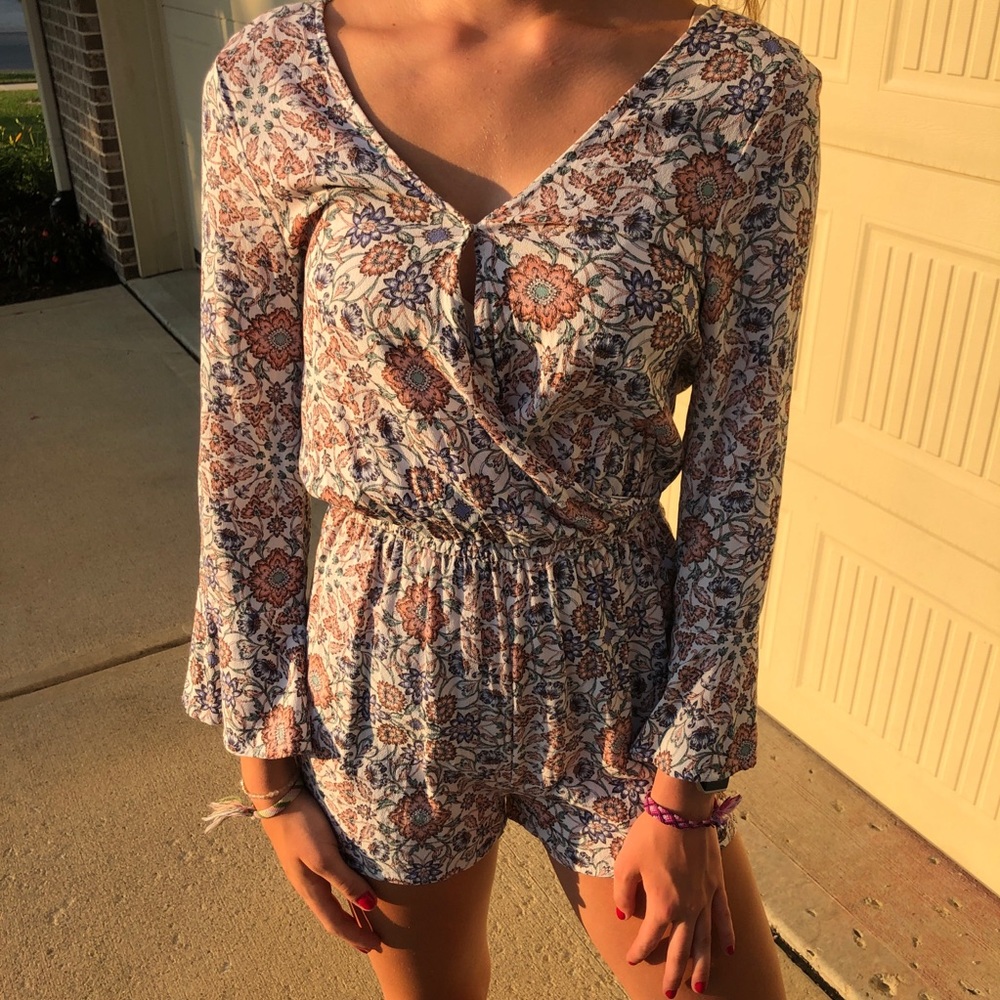 Aeropostale Floral Romper - Picture 2 of 8
